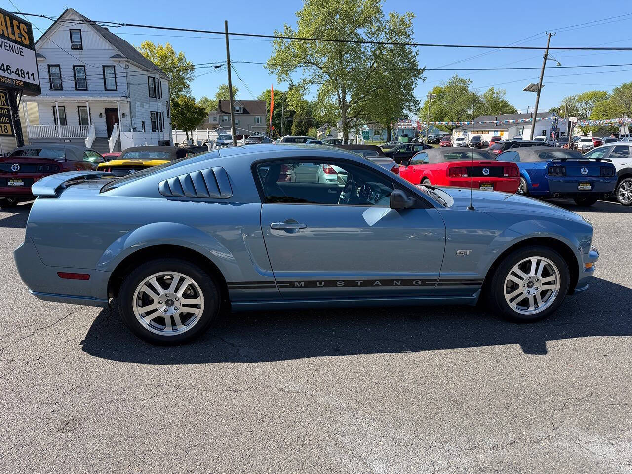2005 Ford Mustang 23