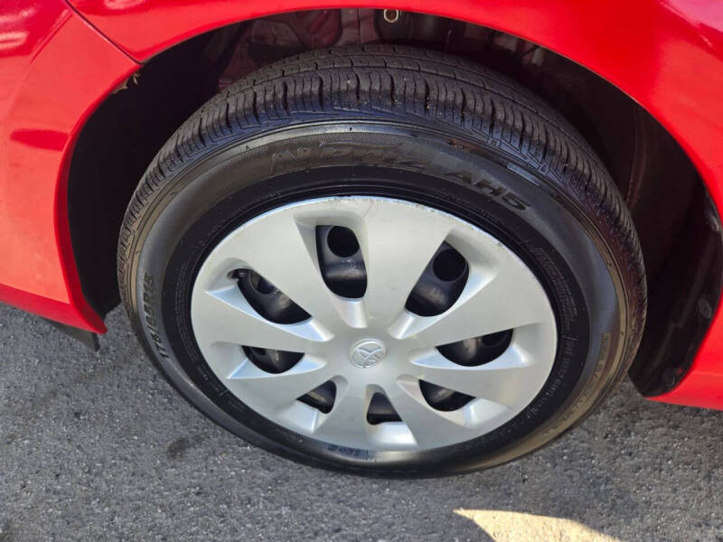 2014 Toyota Prius c One