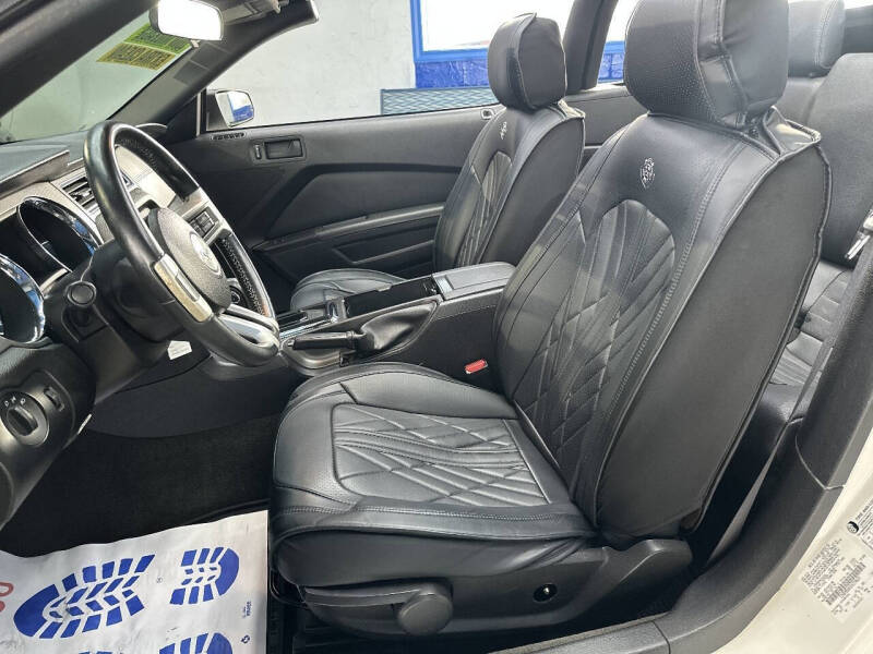 2013 Ford Mustang V6