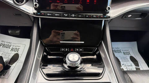 2023 Jeep Wagoneer