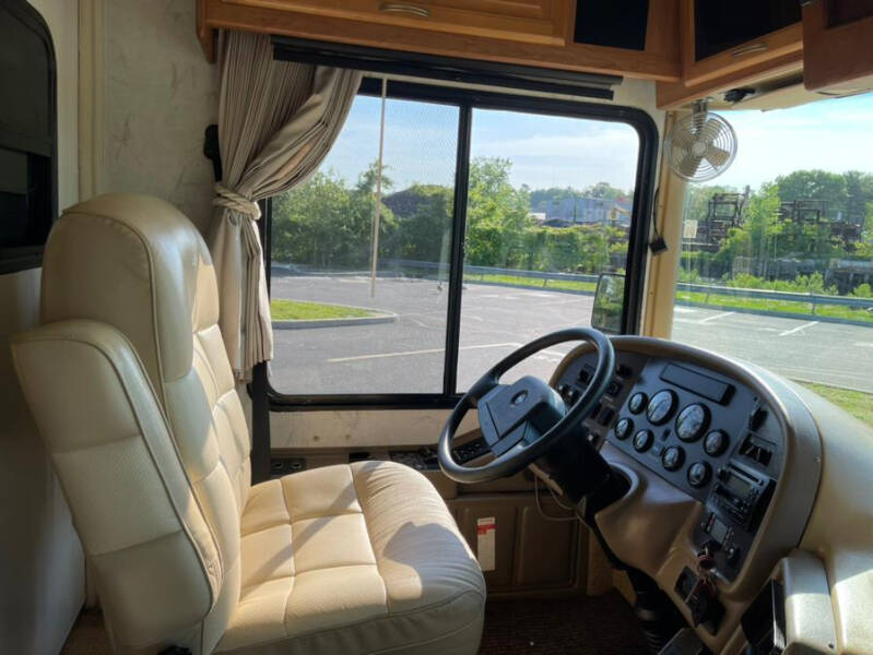 2007 Freightliner XCS Chassis