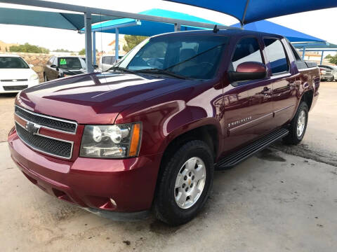 2008 Chevrolet Avalanche for sale at Autos Montes in Socorro TX