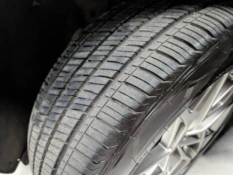 2025 Genesis GV70 2.5T Standard