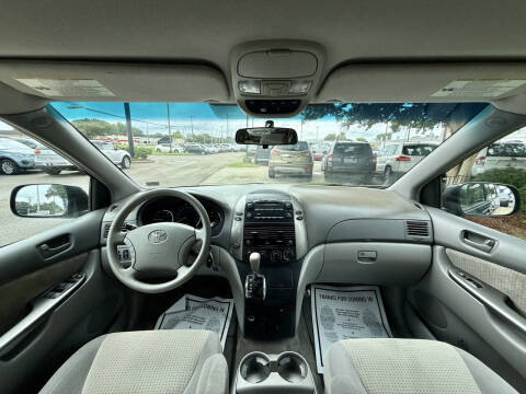 2008 Toyota Sienna CE 8-Passenger