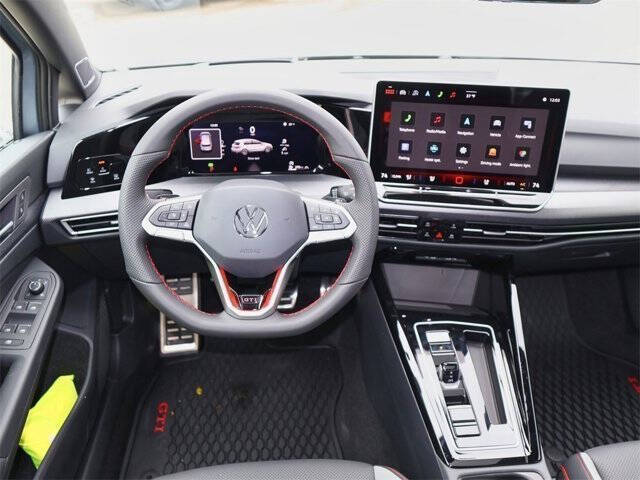 2026 Volkswagen Golf GTI Autobahn