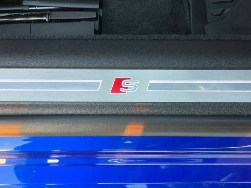 2023 Audi S8 4.0T quattro