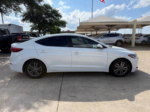 2018 Hyundai Elantra
