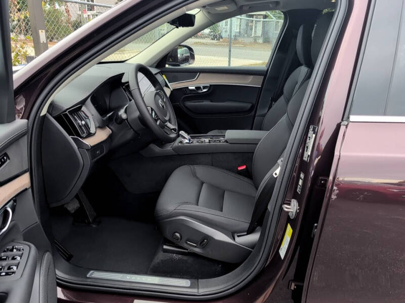 2026 Volvo XC90 B5 Core
