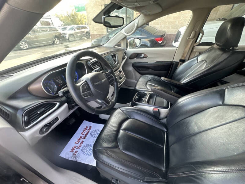 2017 Chrysler Pacifica Touring Plus