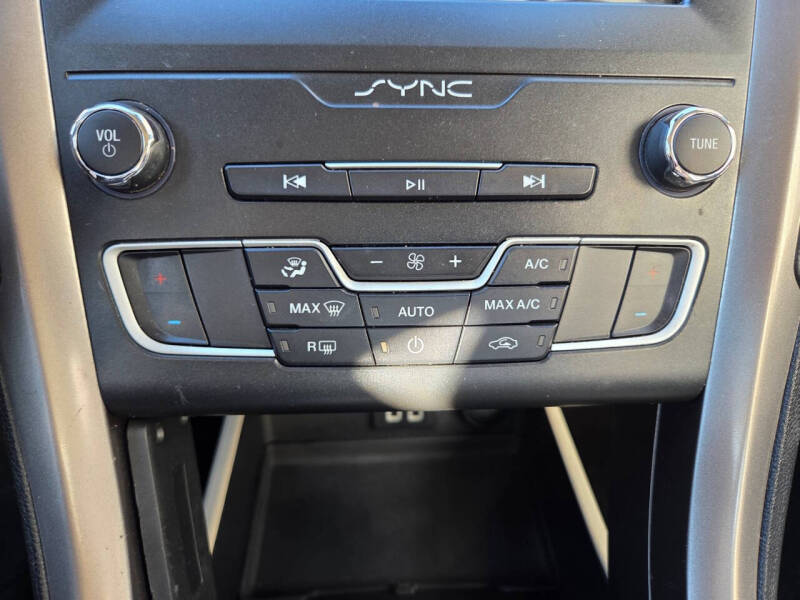 2019 Ford Fusion Hybrid SE