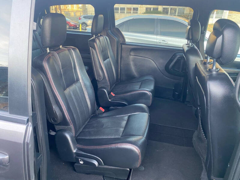 2016 Dodge Grand Caravan R/T