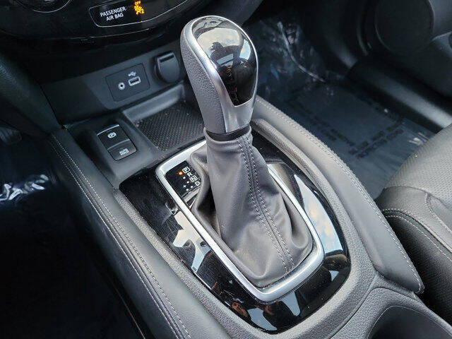 2020 Nissan Rogue SL