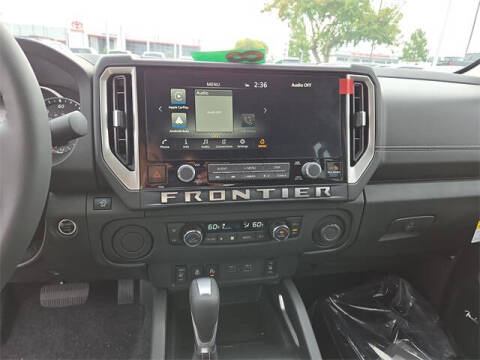 2025 Nissan Frontier SV