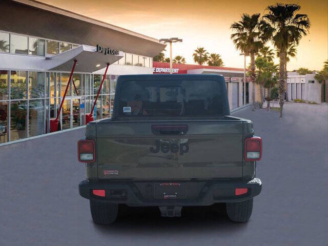 2026 Jeep Gladiator Sport