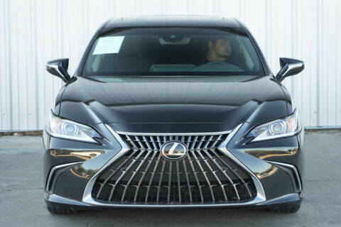 2023 Lexus ES 300h