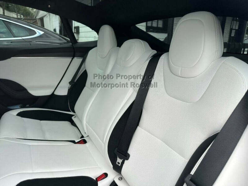 2025 Tesla Model S Plaid