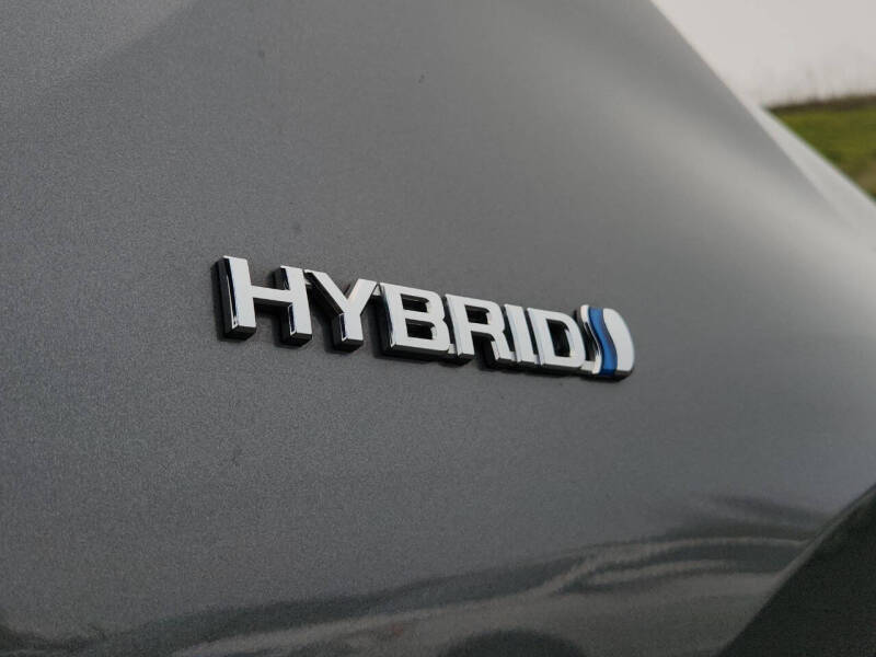 2019 Toyota Prius LE