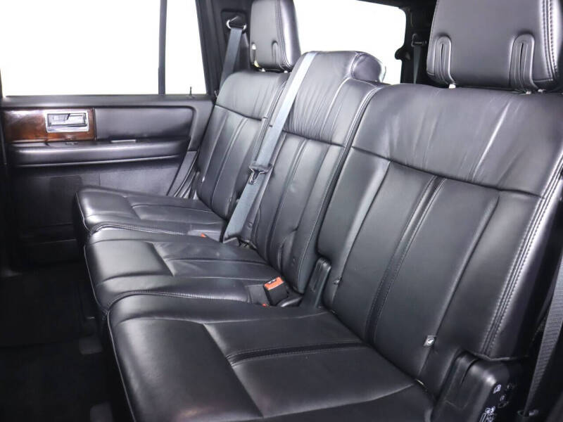2016 Lincoln Navigator Select