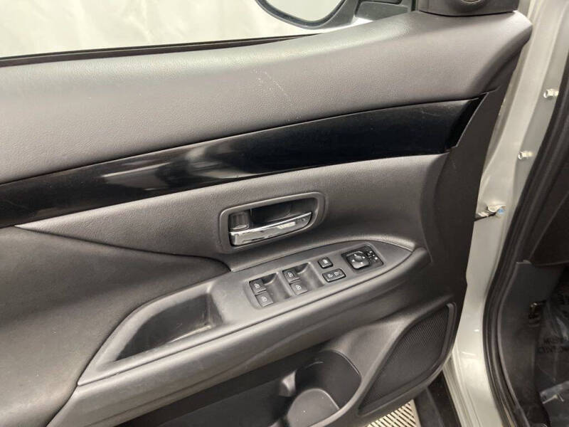 2020 Mitsubishi Outlander ES