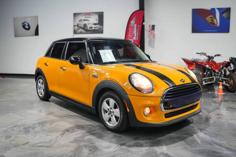 2016 MINI Hardtop 4 Door Cooper