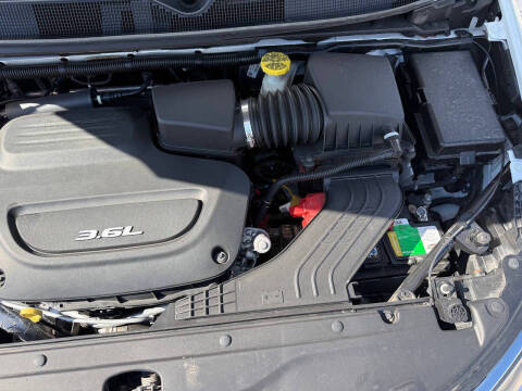 2017 Chrysler Pacifica Touring-L