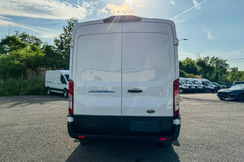 2022 Ford E-Transit 350