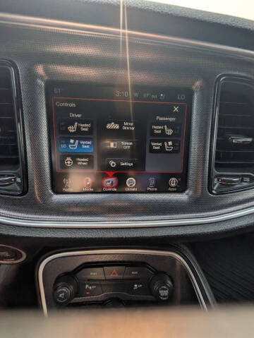 2015 Dodge Challenger SXT Plus