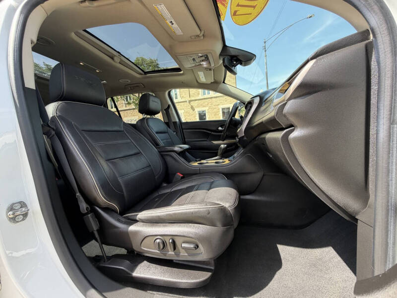 2017 GMC Acadia Denali