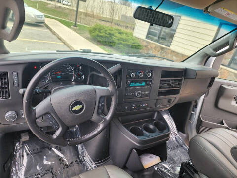 2023 Chevrolet Express 2500