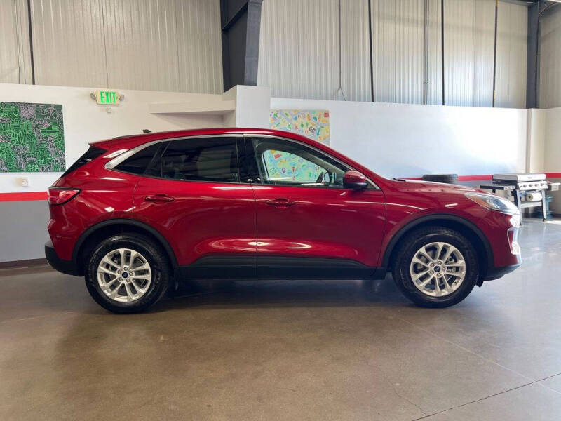 2020 Ford Escape SE