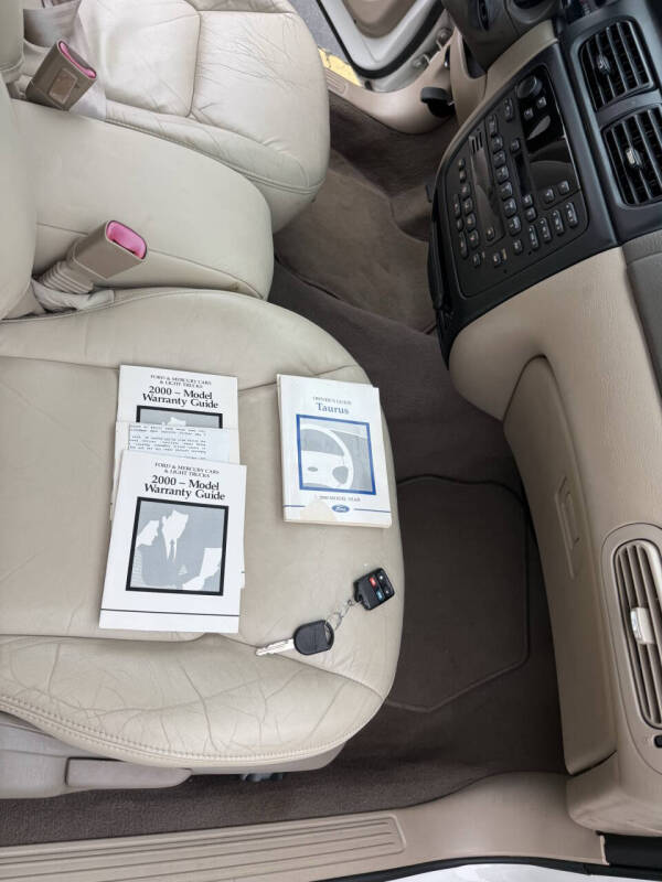 2000 Ford Taurus SEL