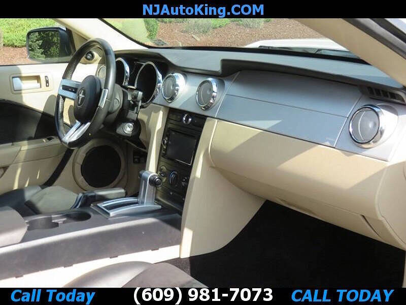 2007 Ford Mustang GT Deluxe