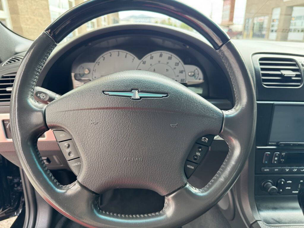 2002 Ford Thunderbird 10