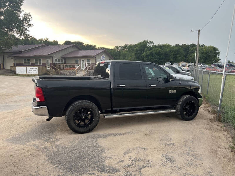 2017 RAM 1500 SLT