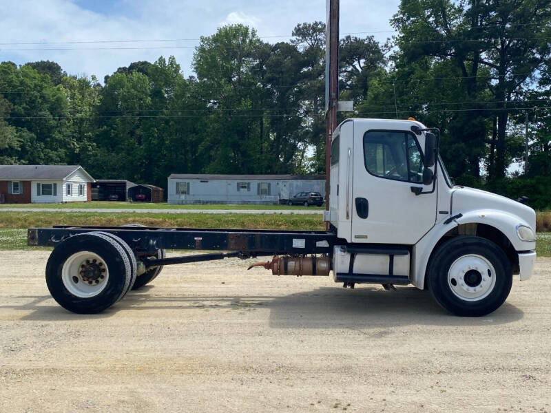 2008 Freightliner M2 106