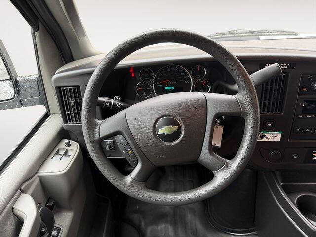 2024 Chevrolet Express 2500
