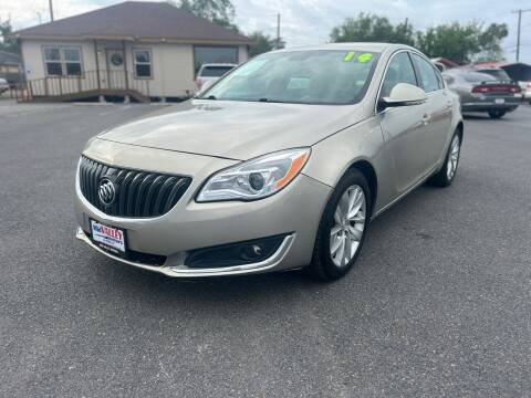 2014 Buick Regal for sale at Mid Valley Motors in La Feria TX