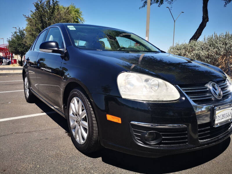 2006 Volkswagen Jetta for sale at R&H Quality Automotive in Avondale AZ