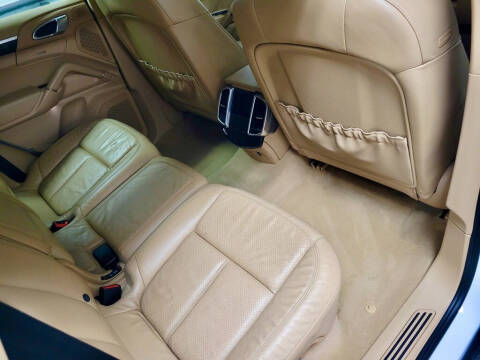 2012 Porsche Cayenne Tiptronic