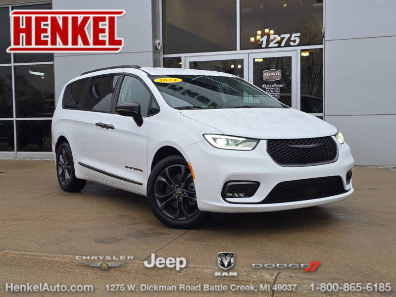 2024 Chrysler Pacifica Touring L