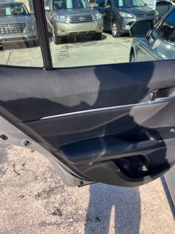 2018 Toyota Camry Hybrid XLE