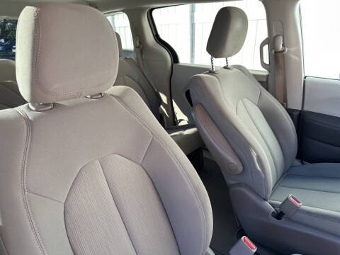 2017 Chrysler Pacifica Touring