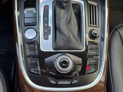 2012 Audi Q5 3.2 quattro Premium Plus