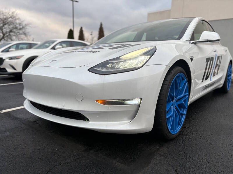 2019 Tesla Model 3 Long Range's photo