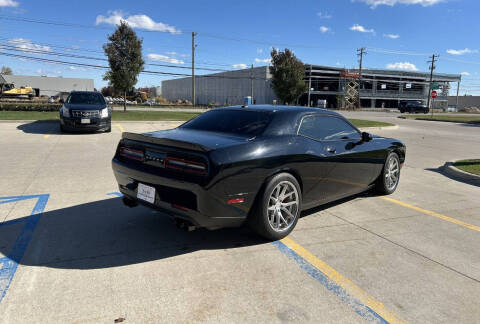 2016 Dodge Challenger R/T Shaker
