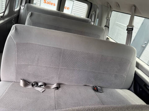 2006 Ford E-Series E-350 SD XLT
