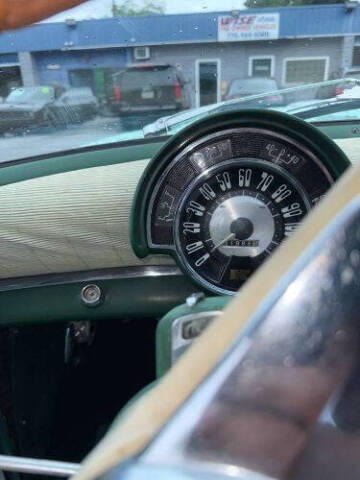 1953 Kaiser Manhattan