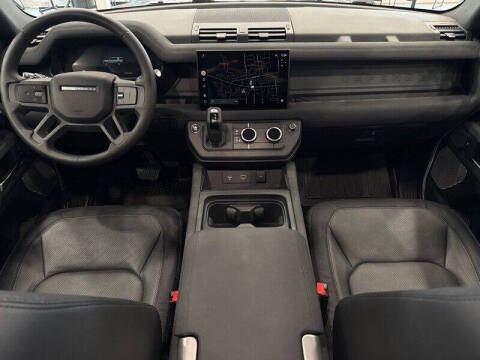 2023 Land Rover Defender 130 X-Dynamic SE