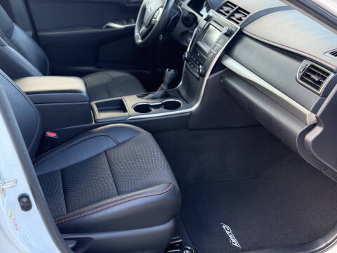 2015 Toyota Camry SE