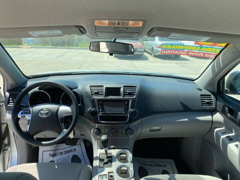 2013 Toyota Highlander SE